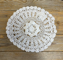 Load image into Gallery viewer, White Assorted Crochet Doilies - Pack of 6 (10")