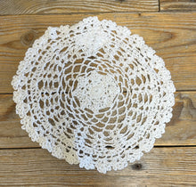 Load image into Gallery viewer, White Assorted Crochet Doilies - Pack of 6 (10")