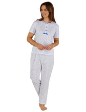 Load image into Gallery viewer, Slenderella Ladies Cotton Floral Pyjamas Set (Blue or Pink)