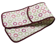 Load image into Gallery viewer, Circles Pattern Quilted Cotton Double Oven Glove (2 Colours)