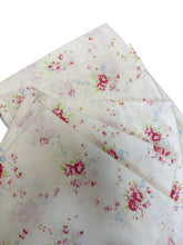 Load image into Gallery viewer, Pack of 10 Floral Cotton Napkins 14” x 14”