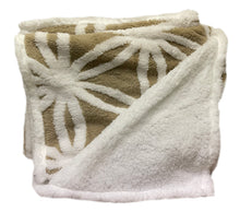 Load image into Gallery viewer, Velosso Tufted Soft & Cosy Sherpa Fleece Orbit Throw 150cm x 200cm (4 Colours)