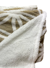 Load image into Gallery viewer, Velosso Tufted Soft & Cosy Sherpa Fleece Orbit Throw 150cm x 200cm (4 Colours)