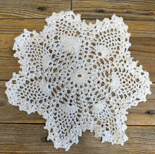 Load image into Gallery viewer, White Snowflake Crochet Doilies - Pack of 6 (10")