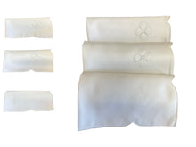 Load image into Gallery viewer, Pack of 4 Napkins Embroidered Flower 18" x 18" (3 Designs)