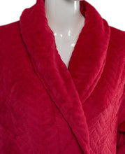 Load image into Gallery viewer, https://images.esellerpro.com/2278/I/935/18/HC05307-slenderella-ladies-shaved-wave-robe-raspberry-close-up-1.jpg