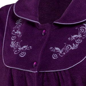 https://images.esellerpro.com/2278/I/164/991/HC2326-slenderella-ladies-boucle-fleece-button-dressing-gown-plum-close-up-1.jpg