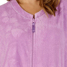 Load image into Gallery viewer, https://images.esellerpro.com/2278/I/177/211/HC3306-slenderella-ladies-womens-floral-embossed-zip-robe-lilac-close-up-1.jpg