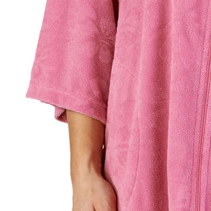 https://images.esellerpro.com/2278/I/177/211/HC3306-slenderella-ladies-womens-floral-embossed-zip-robe-pink-close-up-2.jpg