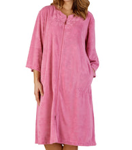 Load image into Gallery viewer, https://images.esellerpro.com/2278/I/177/211/HC3306-slenderella-ladies-womens-floral-embossed-zip-robe-pink.jpg
