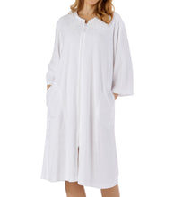 Load image into Gallery viewer, https://images.esellerpro.com/2278/I/177/211/HC3306-slenderella-ladies-womens-floral-embossed-zip-robe-whitE.jpg