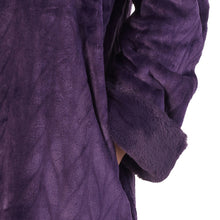 Load image into Gallery viewer, https://images.esellerpro.com/2278/I/183/994/HC4336-slenderella-ladies-faux-fur-collar-button-up-robe-housecoat-dressing-gown-purple-close-up-2.jpg