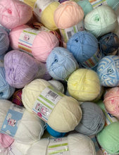 Load image into Gallery viewer, 4 Ply Yarn Mystery Box Bundle 1KG – 5KG