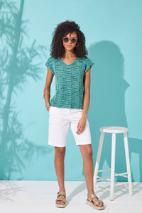 King Cole Double Knitting Pattern - Ladies V Neck or Round Neck Top (6129)