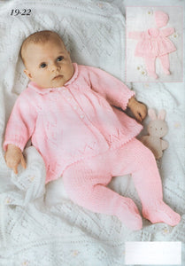 Peter Gregory A New Baby Knitting & Crochet Booklet DK Outfits AK17