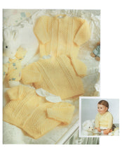 Load image into Gallery viewer, Peter Gregory Early Days Baby Outfits Knitting &amp; Crochet Booklet EX1
