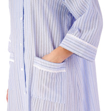 Load image into Gallery viewer, Slenderella Ladies Seersucker Stripe Robe with Easy Fasten Poppers (2 Colours)