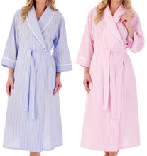 Load image into Gallery viewer, Slenderella Ladies Seersucker Stripe Robe with Easy Fasten Poppers (2 Colours)