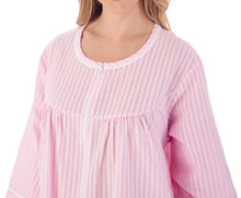 Load image into Gallery viewer, Slenderella Ladies Seersucker Stripe Robe with Zip Front (2 Colours)