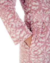 Load image into Gallery viewer, Slenderella Ladies Damask Fleece Wrap Dressing Gown (2 Colours)