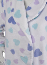 Load image into Gallery viewer, Slenderella Ladies Heart Pattern Soft Fleece Shawl Collar Dressing Gown (White)