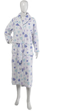 Load image into Gallery viewer, Slenderella Ladies Heart Pattern Soft Fleece Shawl Collar Dressing Gown (White)