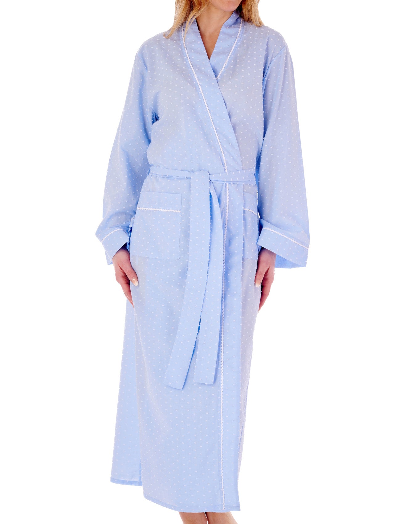 Luxury Bathrobes :: Plush Robes :: Super Soft Red Snow Plush Hooded Women's  Robe - Wholesale bathrobes, Spa robes, Kids robes, Cotton robes, Spa  Slippers, Wholesale Towels