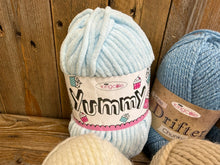 Load image into Gallery viewer, King Cole Chunky &amp; Super Chunky Mixed Destash 1KG Bundle