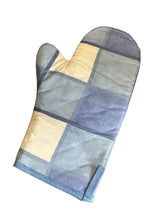Load image into Gallery viewer, 100% Cotton Checked Gauntlet Oven Glove