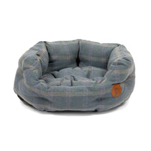 Load image into Gallery viewer, Petface Heather Tweed Oval Bed with Faux Fur Cushion (3 Sizes)