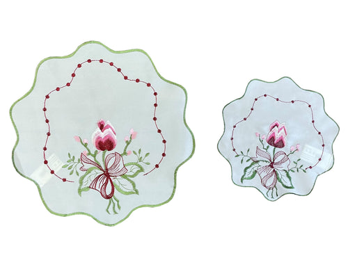 Pack of 6 Embroidered Tulip & Scallop Edge Doilies (2 Sizes)