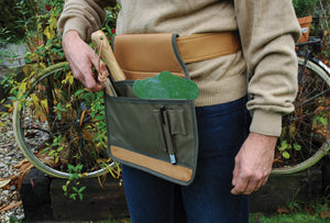 https://images.esellerpro.com/2278/I/143/799/GT04-garden-gardening-adjustable-tool-belt-apron-khaki-green-2.jpg