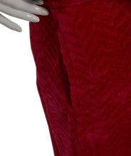 Load image into Gallery viewer, https://images.esellerpro.com/2278/I/933/98/HC05305-slenderella-ladies-shaved-wave-robe-raspberry-close-up-2.JPG