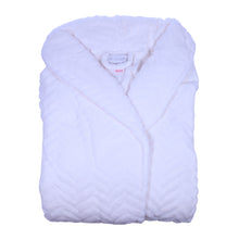 Load image into Gallery viewer, https://images.esellerpro.com/2278/I/935/18/HC05307-slenderella-textured-fleece-robe-cream.jpg