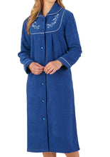 Load image into Gallery viewer, https://images.esellerpro.com/2278/I/164/991/HC2326-slenderella-ladies-boucle-fleece-button-dressing-gown-navy.jpg