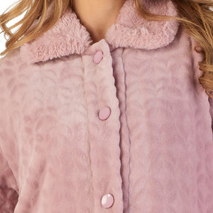 https://images.esellerpro.com/2278/I/166/749/HC2341-slenderella-ladies-faux-fur-button-dressing-gown-pink-close-up-1.jpg