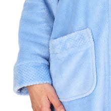 Load image into Gallery viewer, https://images.esellerpro.com/2278/I/182/469/HC4301-slenderella-ladies-button-up-robe-dressing-gown-house-coat-blue-close-up-2.jpg