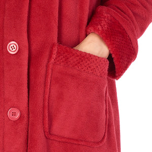 https://images.esellerpro.com/2278/I/182/469/HC4301-slenderella-ladies-button-up-robe-dressing-gown-house-coat-red-close-up-2.jpg