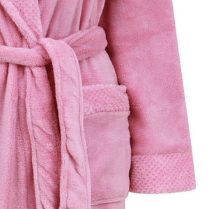 https://images.esellerpro.com/2278/I/182/714/HC4302-slenderella-ladies-shawl-collar-robe-dressing-gown-house-coat-pink-close-up-2.jpg