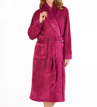 Load image into Gallery viewer, https://images.esellerpro.com/2278/I/182/714/HC4302-slenderella-ladies-shawl-collar-robe-dressing-gown-house-coat-raspberry.jpg