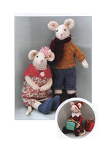 Load image into Gallery viewer, Knits &amp; Pieces Double Knit Knitting Pattern Poppy &amp; Ben Mice (KP-02)