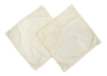 Load image into Gallery viewer, http://images.esellerpro.com/2278/I/207/561/cluny-scallop-lace-napkins-1.jpg