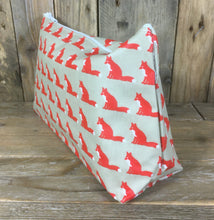Load image into Gallery viewer, https://images.esellerpro.com/2278/I/191/133/fox-medium-zipped-bag-pouch-close-up-1.jpg