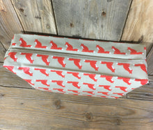 Load image into Gallery viewer, https://images.esellerpro.com/2278/I/191/133/fox-medium-zipped-bag-pouch-close-up-2.jpg
