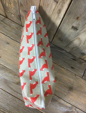 Load image into Gallery viewer, https://images.esellerpro.com/2278/I/191/133/fox-medium-zipped-bag-pouch-close-up-3.jpg