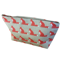 Load image into Gallery viewer, http://images.esellerpro.com/2278/I/191/138/fox-small-zipped-bag-pouch.jpg