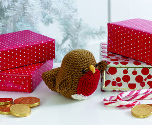 https://images.esellerpro.com/2278/I/119/105/king-cole-christmas-crochet-book-1-image-7.jpg