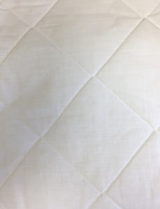 https://images.esellerpro.com/2278/I/188/025/quilted-waterproof-mattress-protector-close-up.jpg